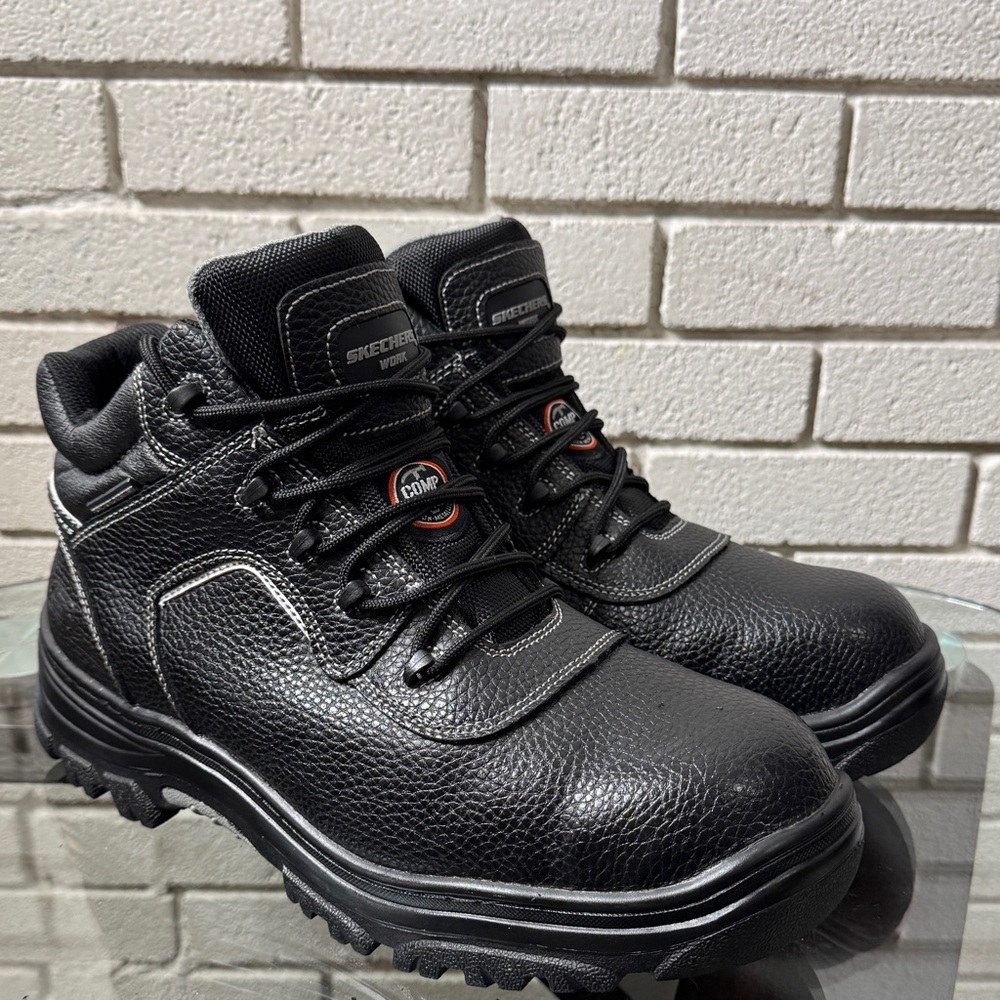 Skechers Work safety boots Like condition.
Size US 13
